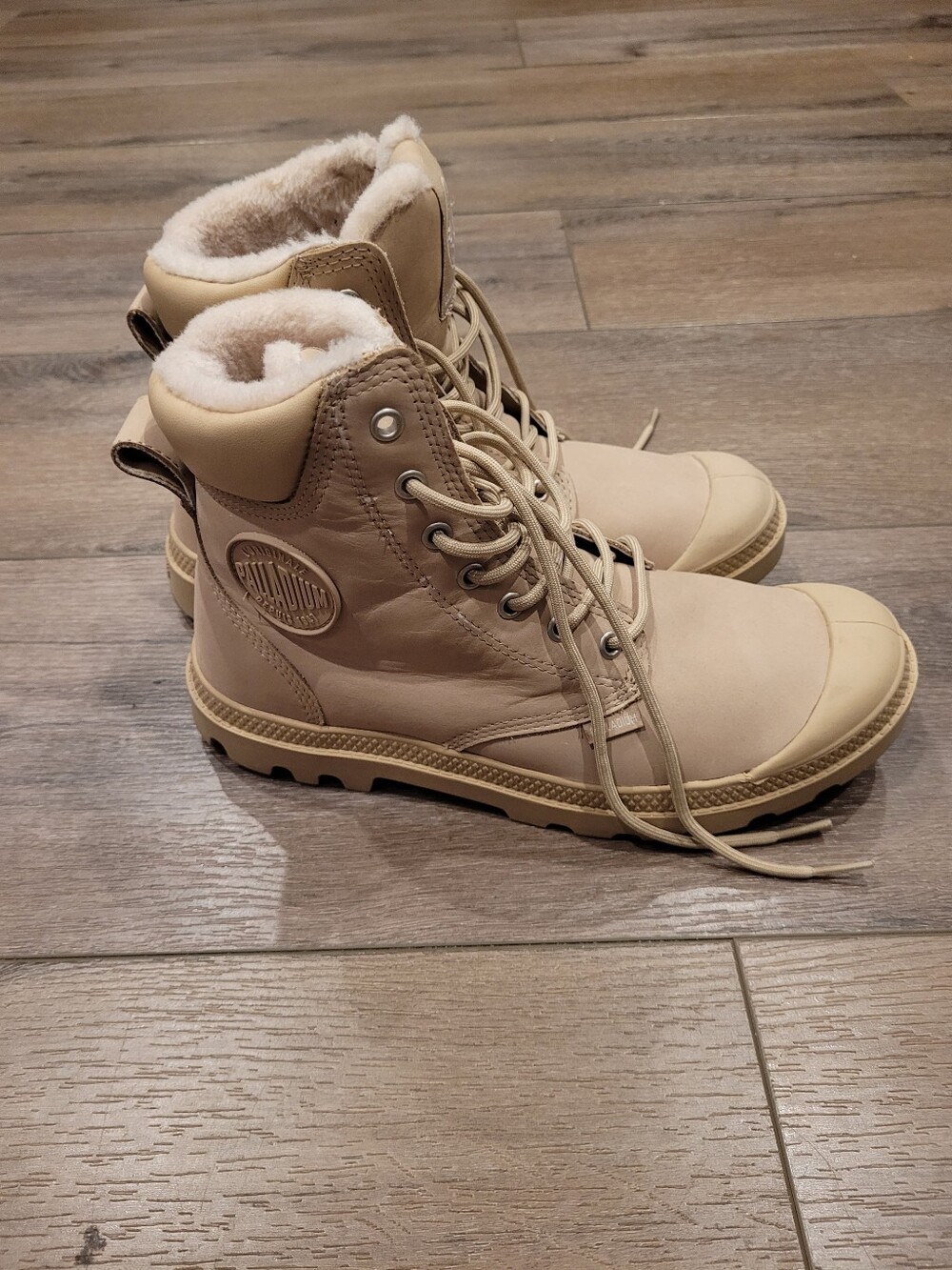 Palladium Fur-Trim Beige Boots